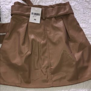 Forever21 brand new skirt-(xs)